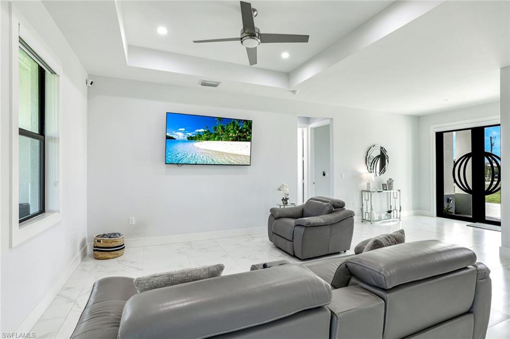 GOLDEN GATE ESTATES - Residential