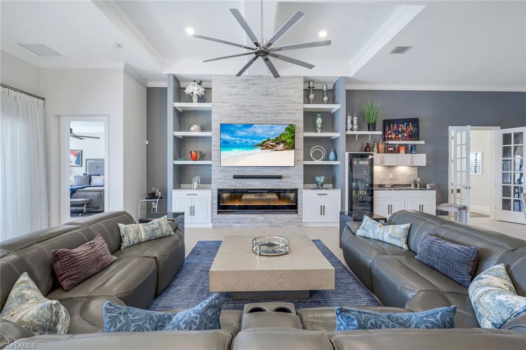 WINDING CYPRESS - Residential