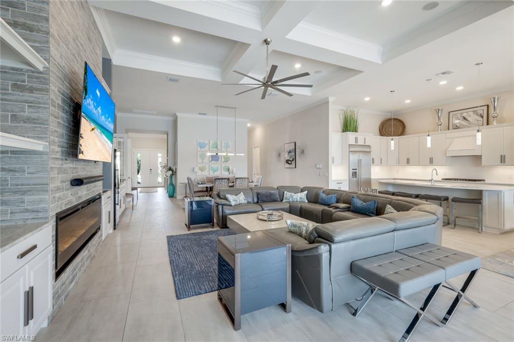 WINDING CYPRESS - Residential