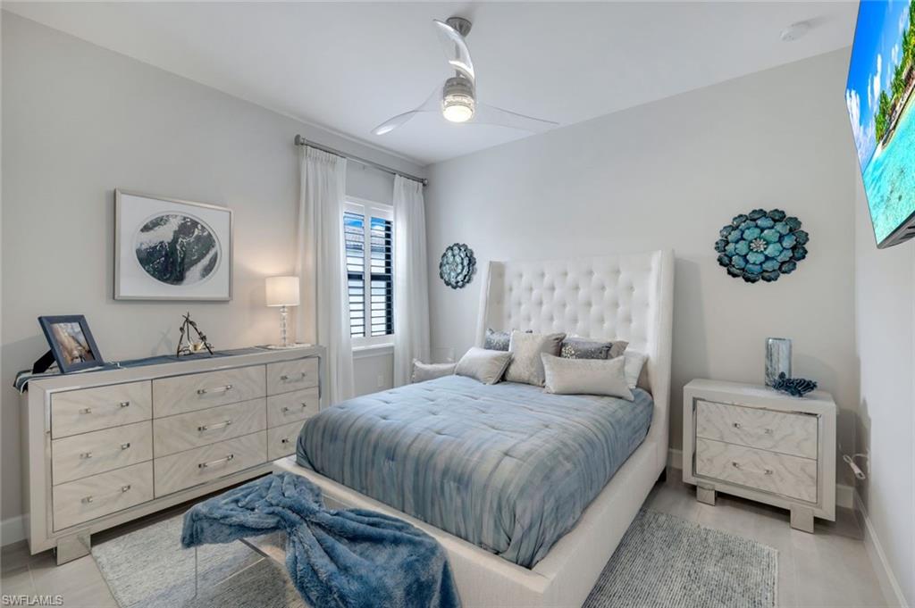 WINDING CYPRESS - Residential