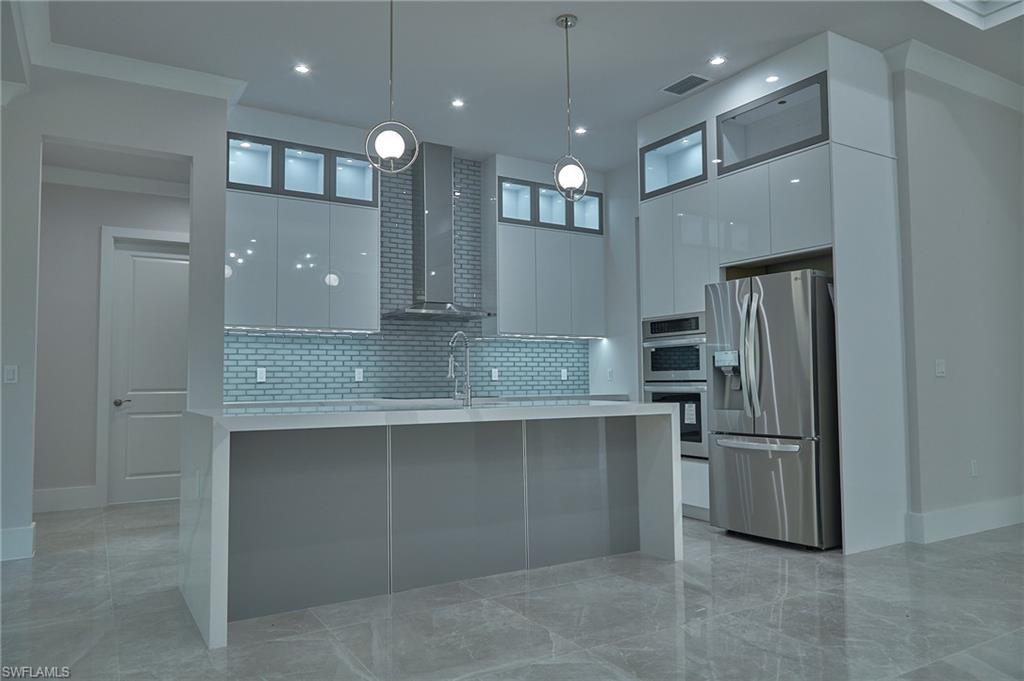 GOLDEN GATE ESTATES - Residential