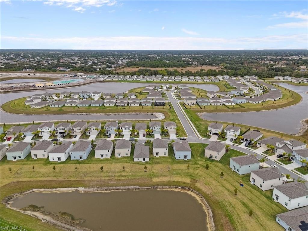 SAVANNA LAKES - Residential