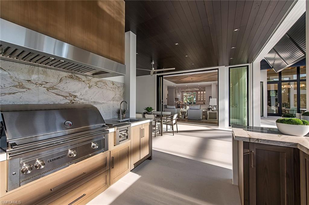 BAY COLONY SHORES - Residential