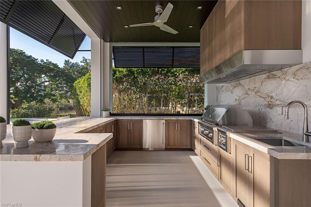 BAY COLONY SHORES - Residential