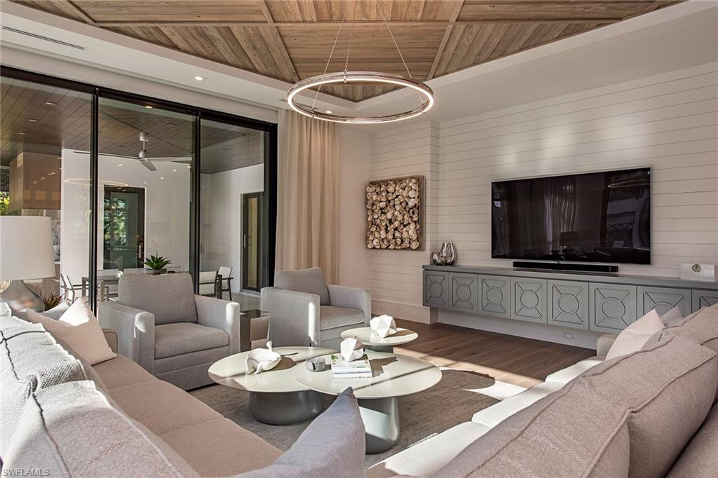 BAY COLONY SHORES - Residential