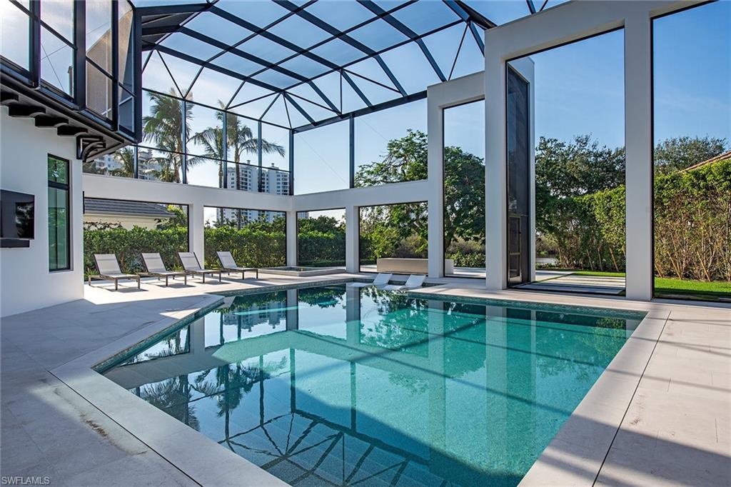 BAY COLONY SHORES - Residential