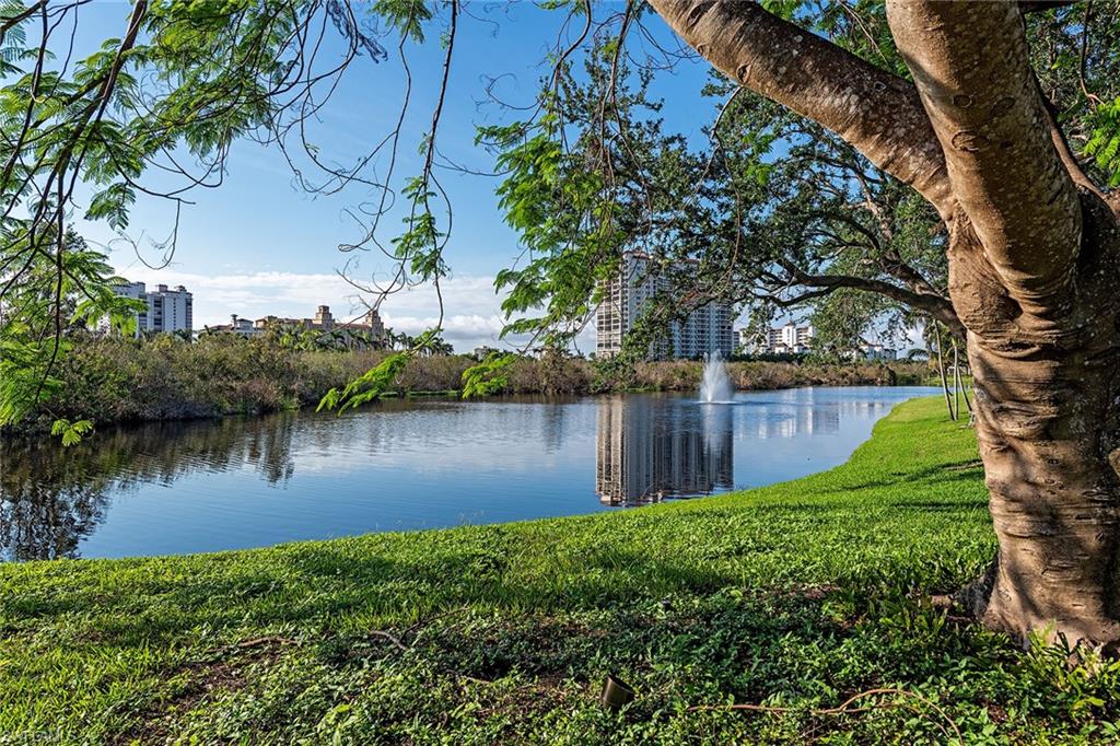 BAY COLONY SHORES - Residential