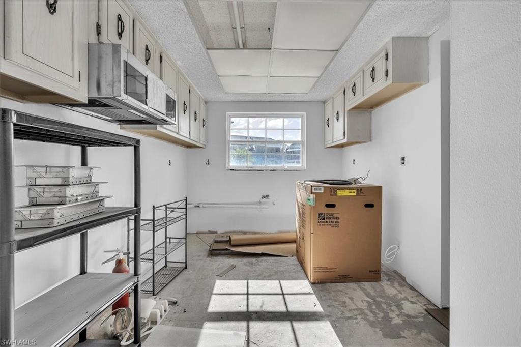 FOXMOOR CONDO - Residential