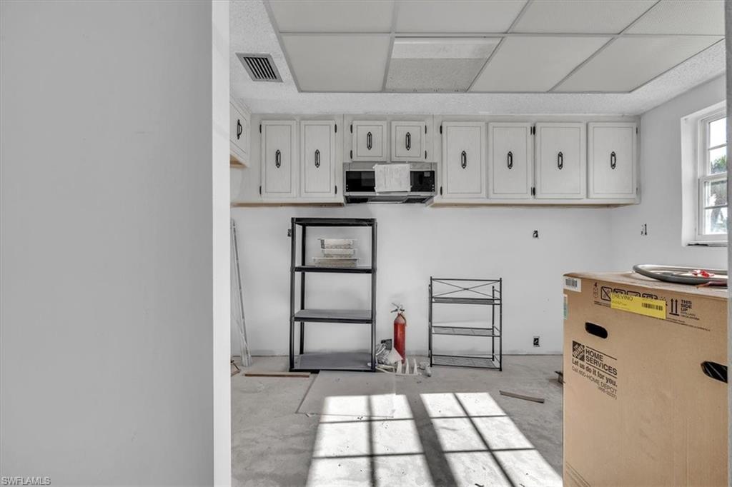 FOXMOOR CONDO - Residential