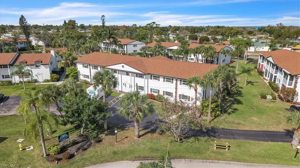 FOXMOOR CONDO - Residential