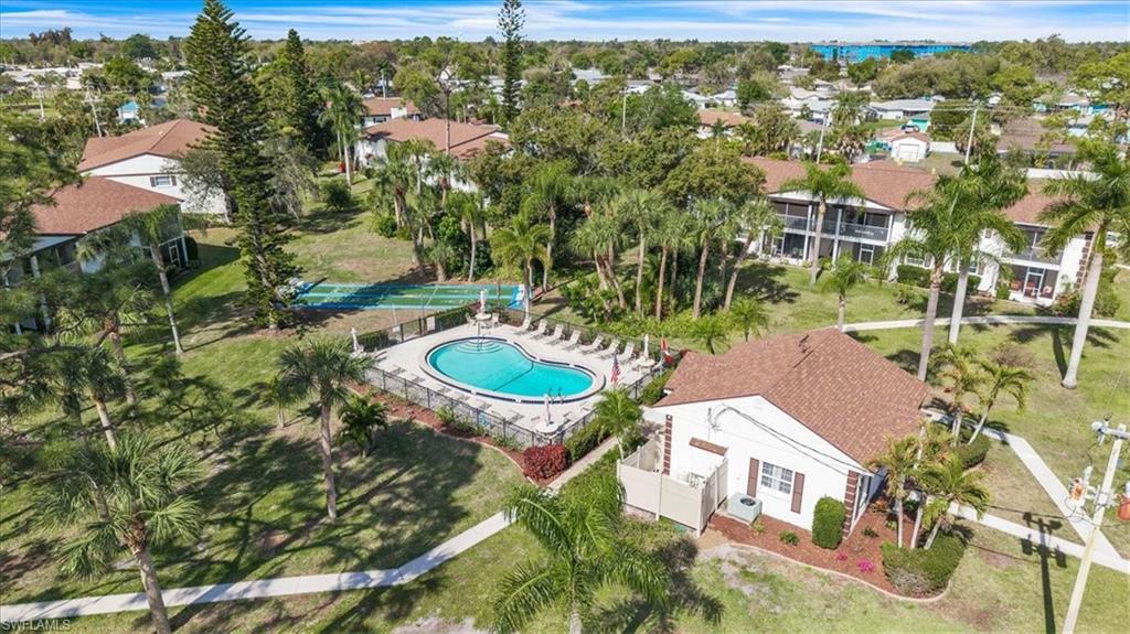 FOXMOOR CONDO - Residential