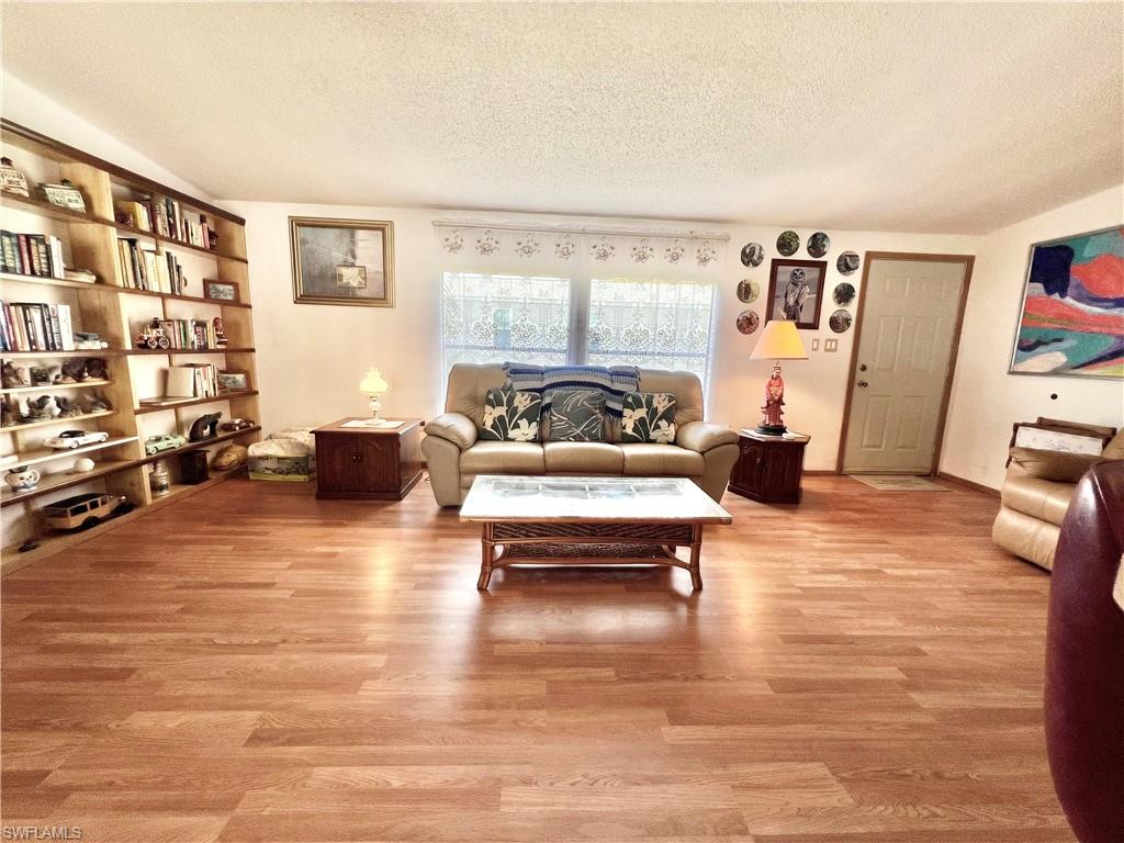 NAPLES MOBILE ESTATES - Residential