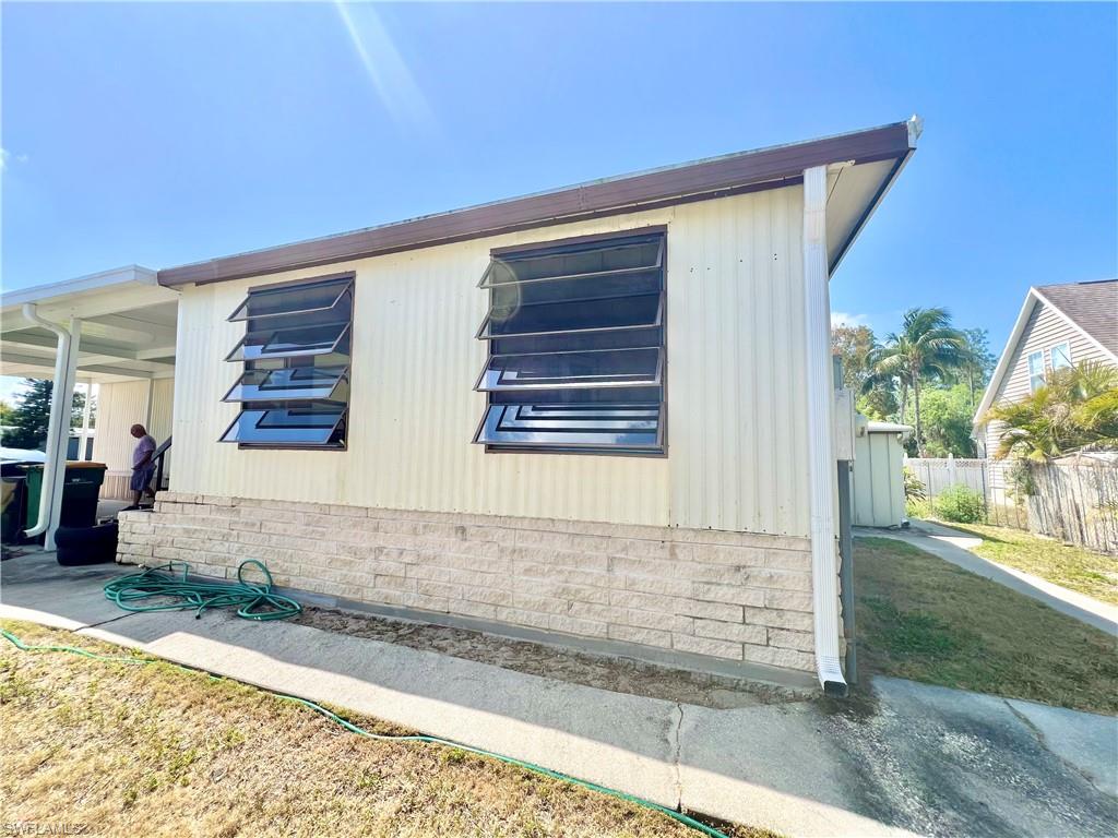 NAPLES MOBILE ESTATES - Residential