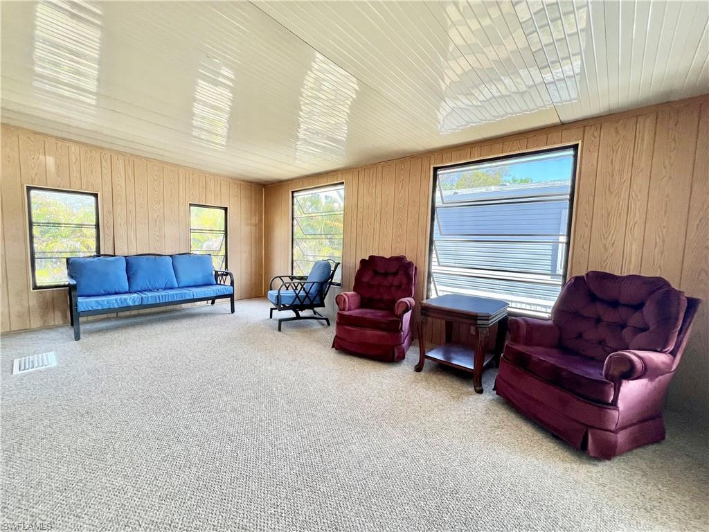 NAPLES MOBILE ESTATES - Residential