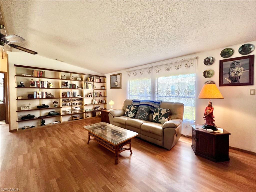NAPLES MOBILE ESTATES - Residential