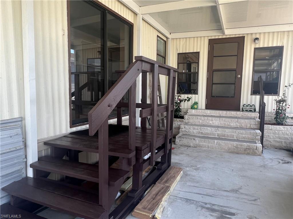 NAPLES MOBILE ESTATES - Residential