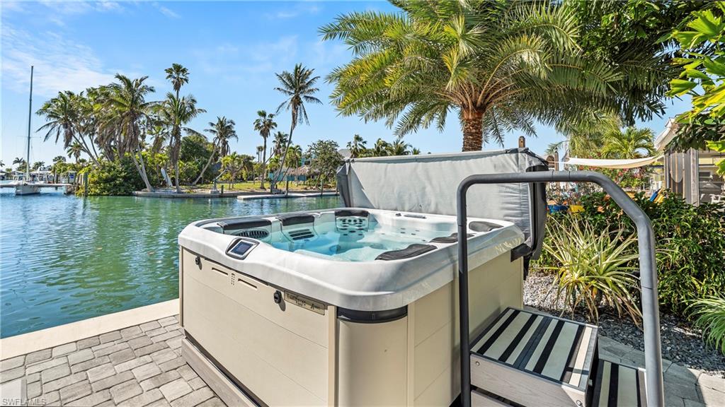 PINE ISLAND SHORES UNIT 1 - Residential