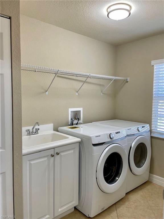 BOTANICA LAKES - Residential Lease