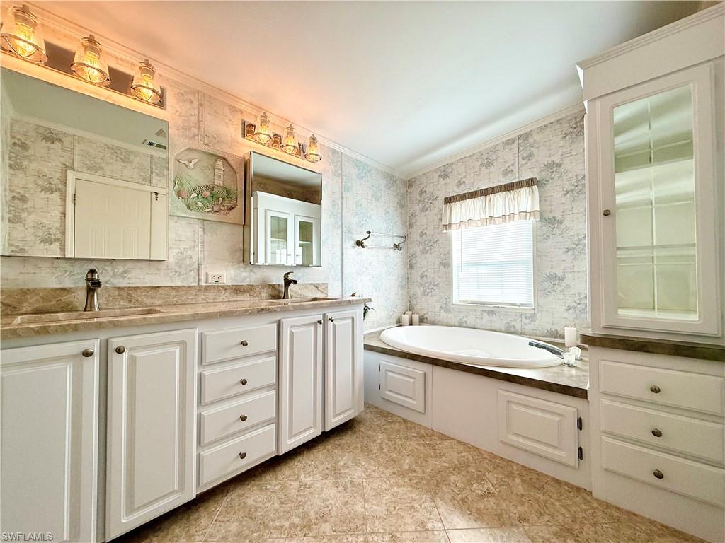 ENCHANTING SHORES - Residential