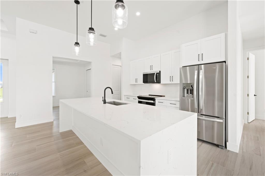 CAPE CORAL - Residential Lease