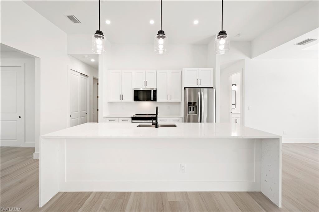 CAPE CORAL - Residential Lease