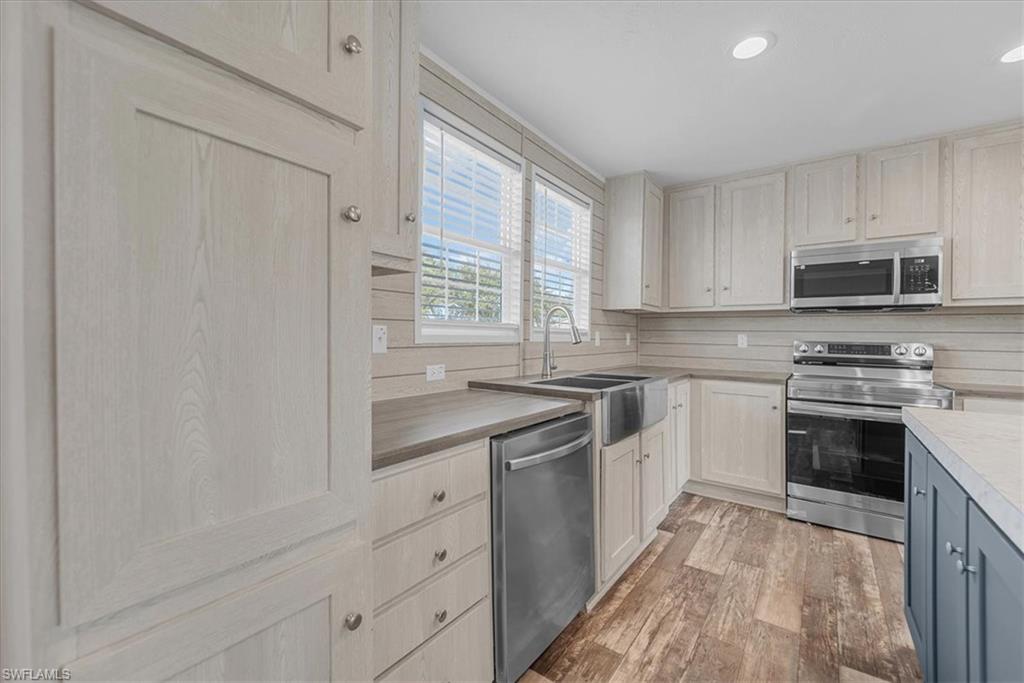 MOORE HAVEN - Residential