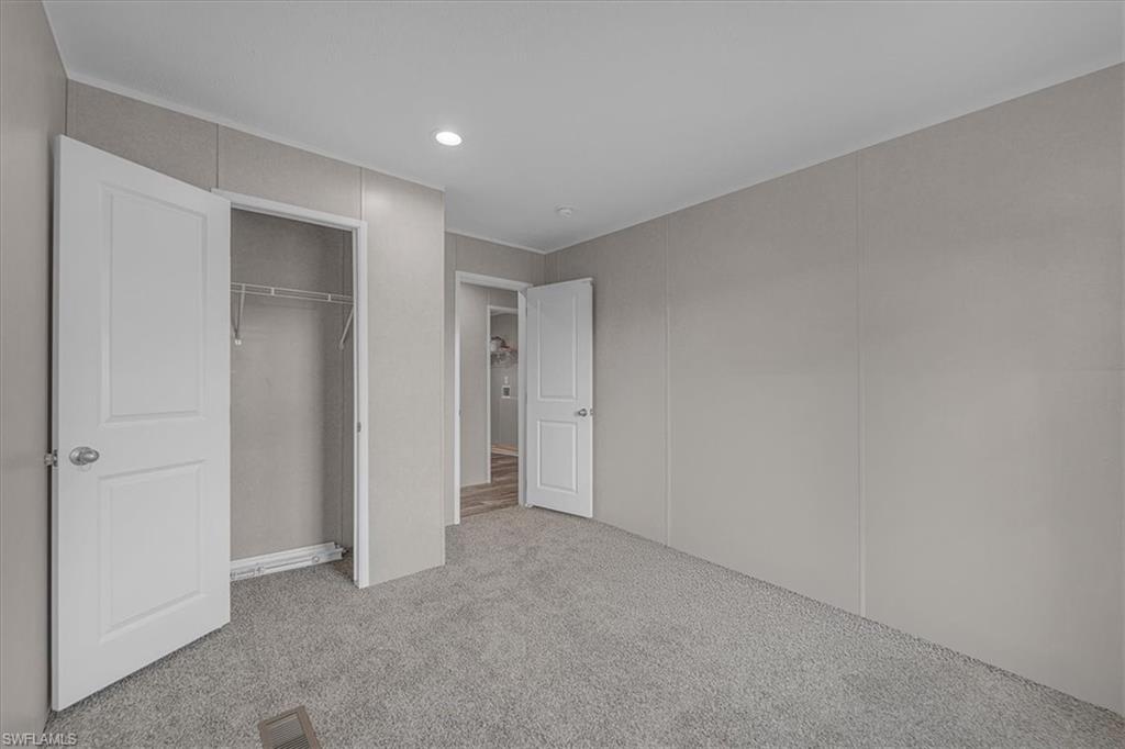 MOORE HAVEN - Residential