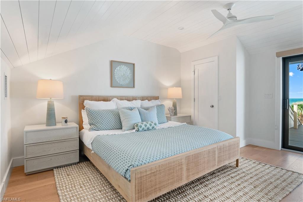 BEACH HOMES - Residential