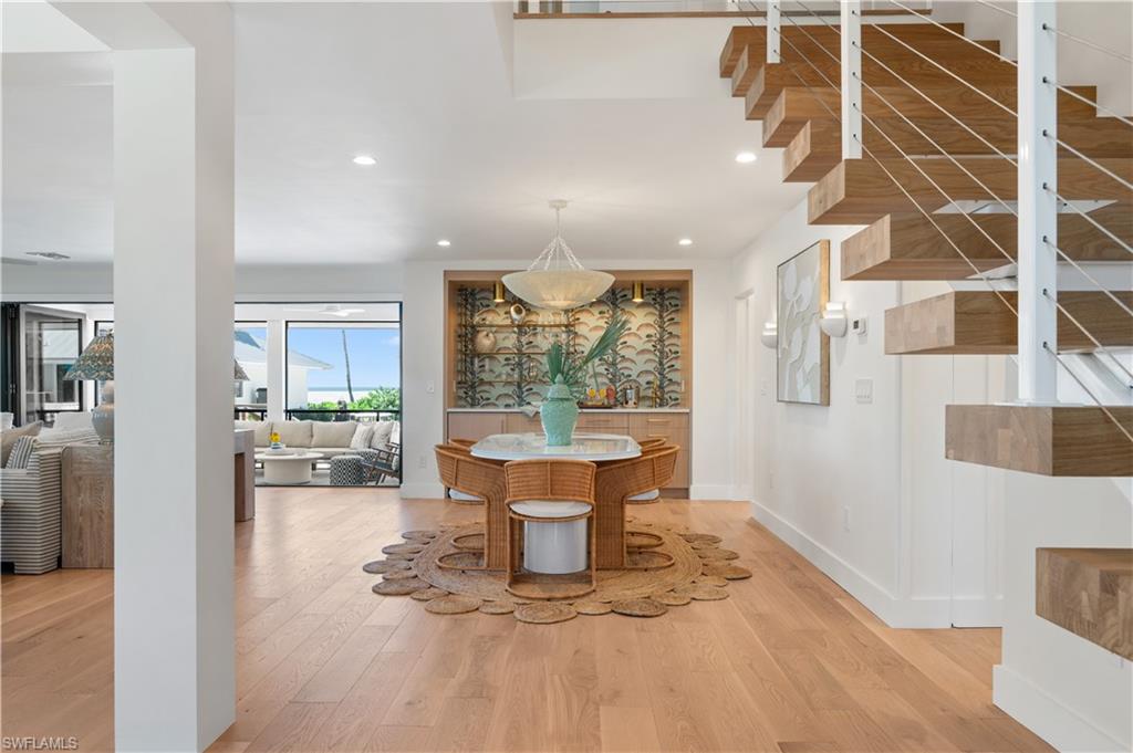 BEACH HOMES - Residential