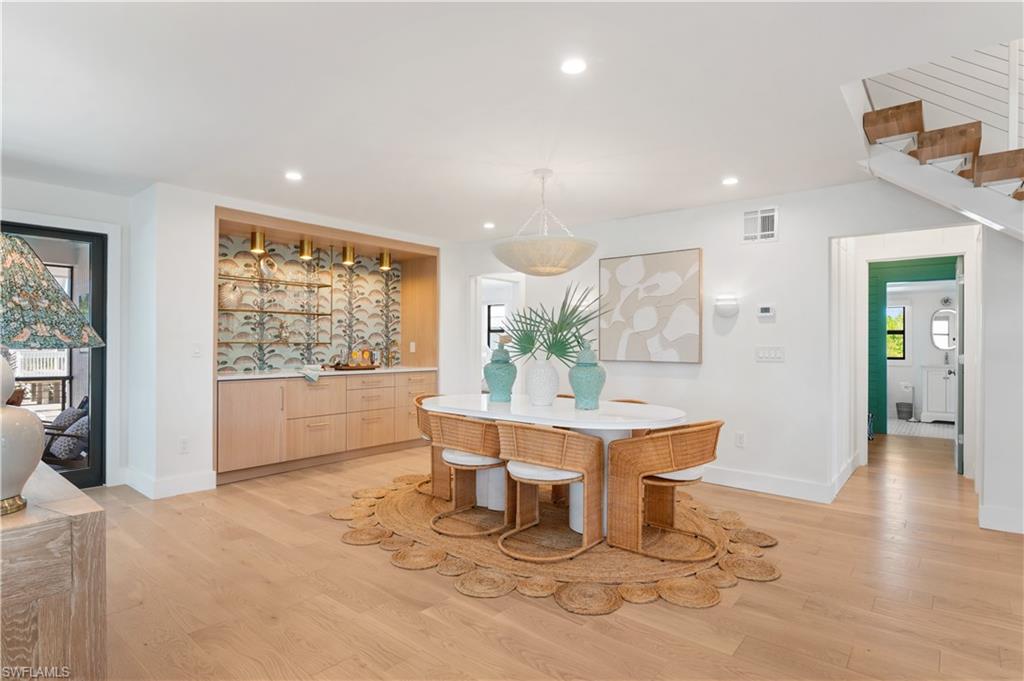 BEACH HOMES - Residential