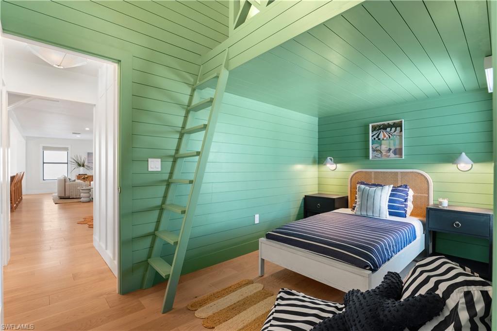 BEACH HOMES - Residential