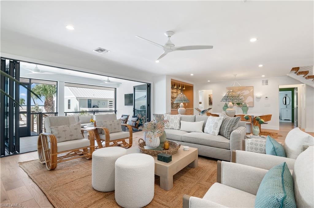 BEACH HOMES - Residential