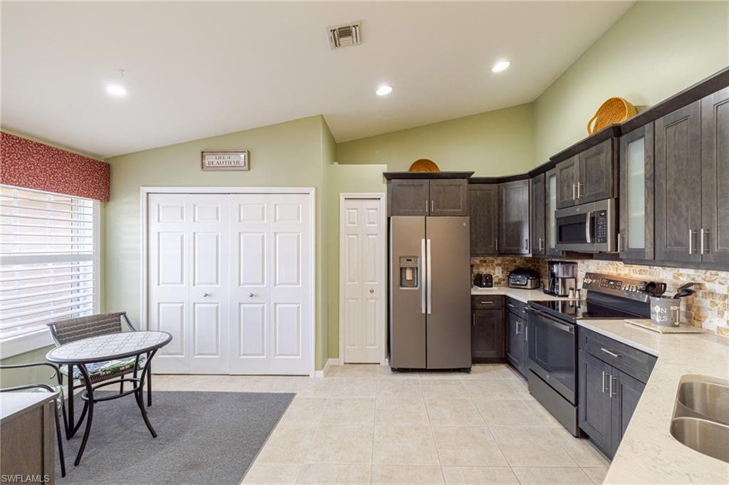 GARDEN LAKES - Residential