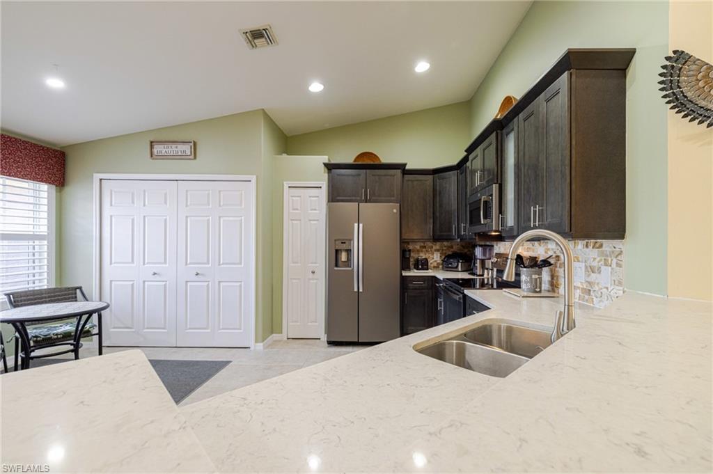 GARDEN LAKES - Residential