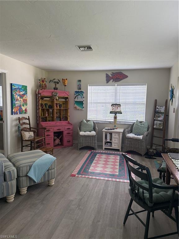 HYDE PARK CONDOMINIUM - Residential