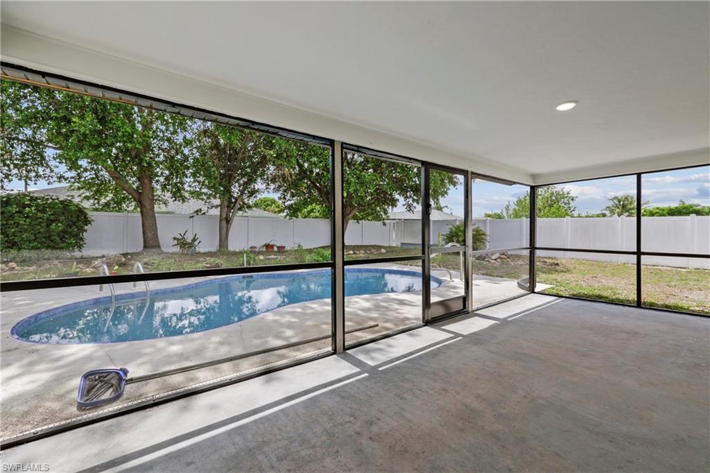 CAPE CORAL - Residential