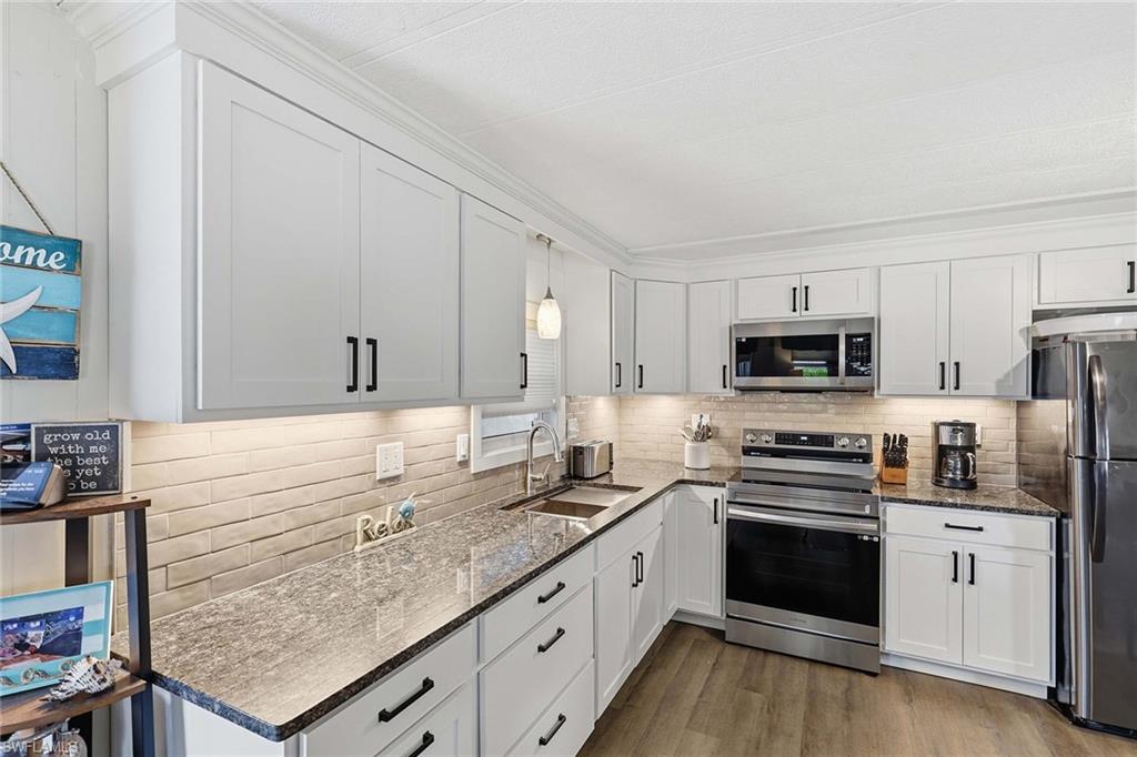 MARINERS COVE - Residential