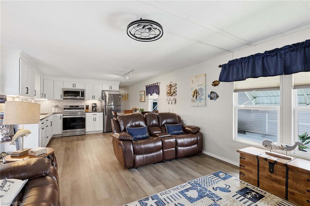 MARINERS COVE - Residential