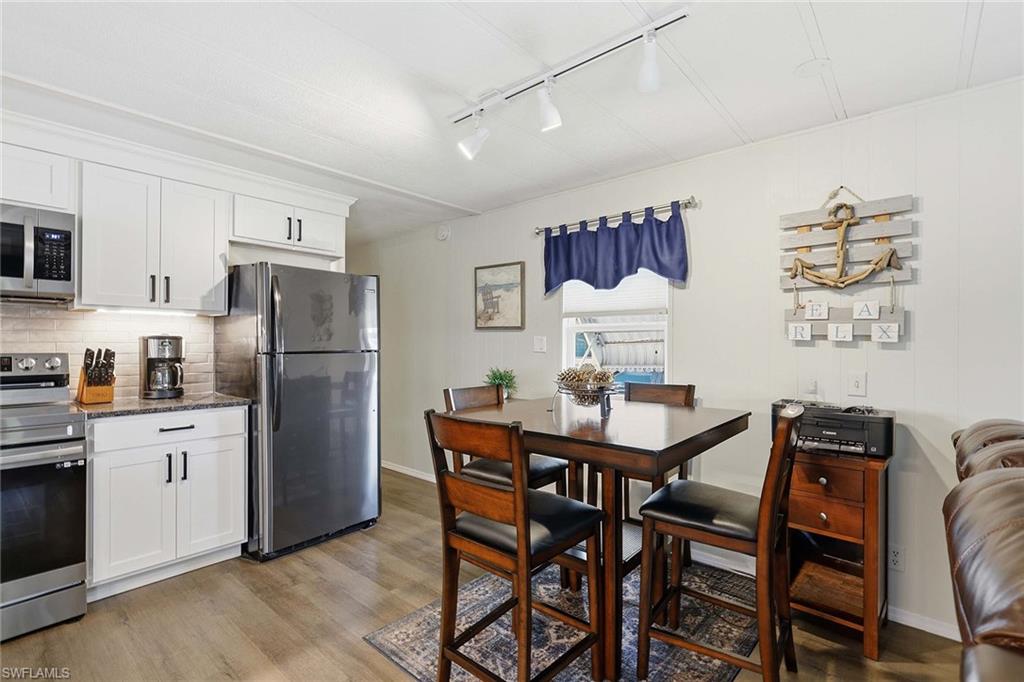 MARINERS COVE - Residential