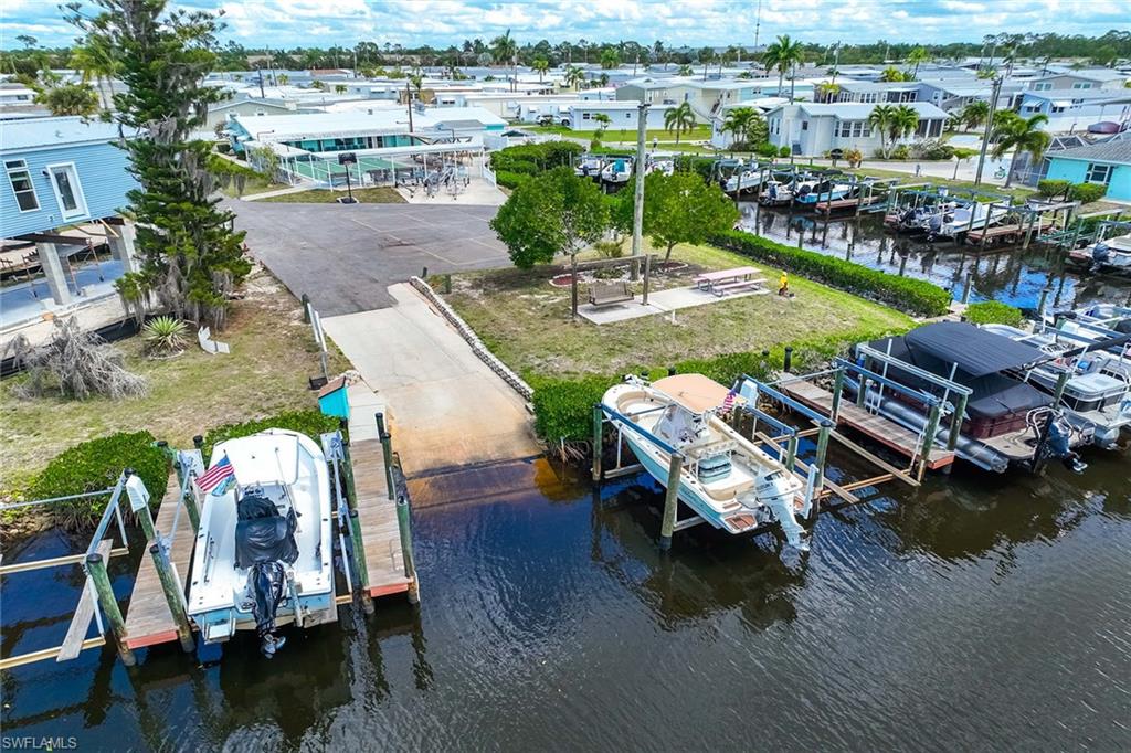 MARINERS COVE - Residential