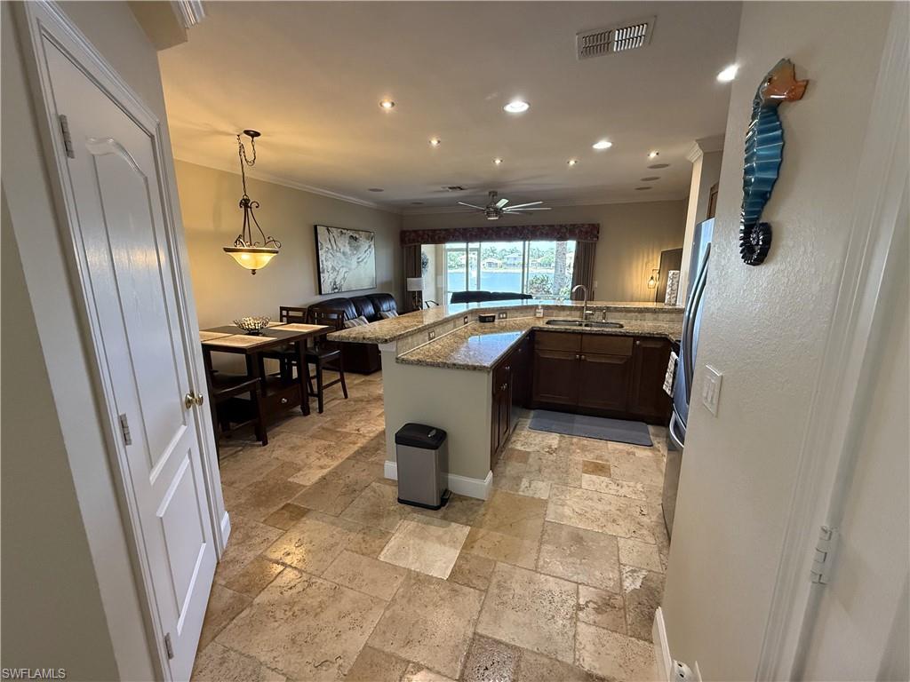 OLYMPIA POINTE - Residential