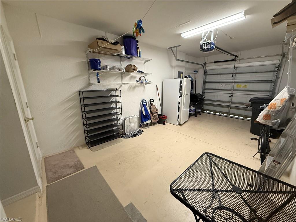 OLYMPIA POINTE - Residential