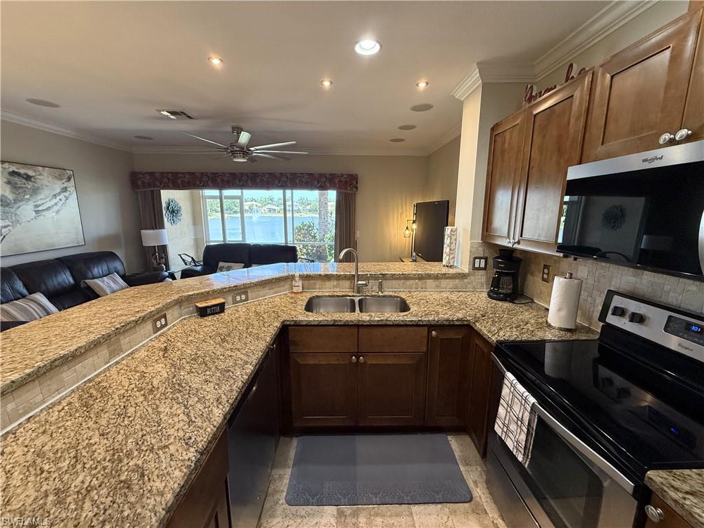 OLYMPIA POINTE - Residential