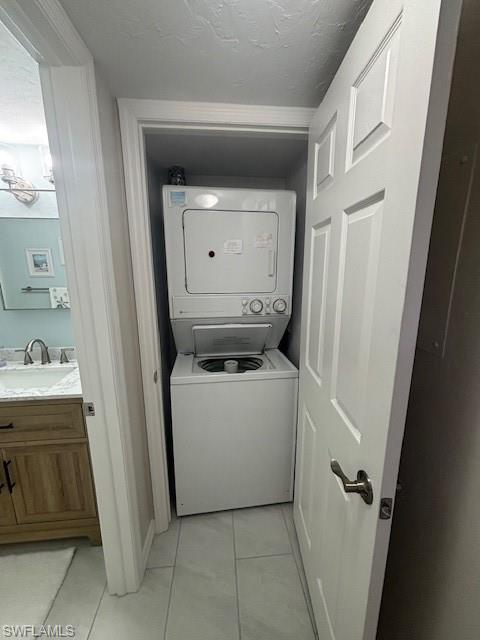 DAVIS LAKE CONDO - Residential Lease