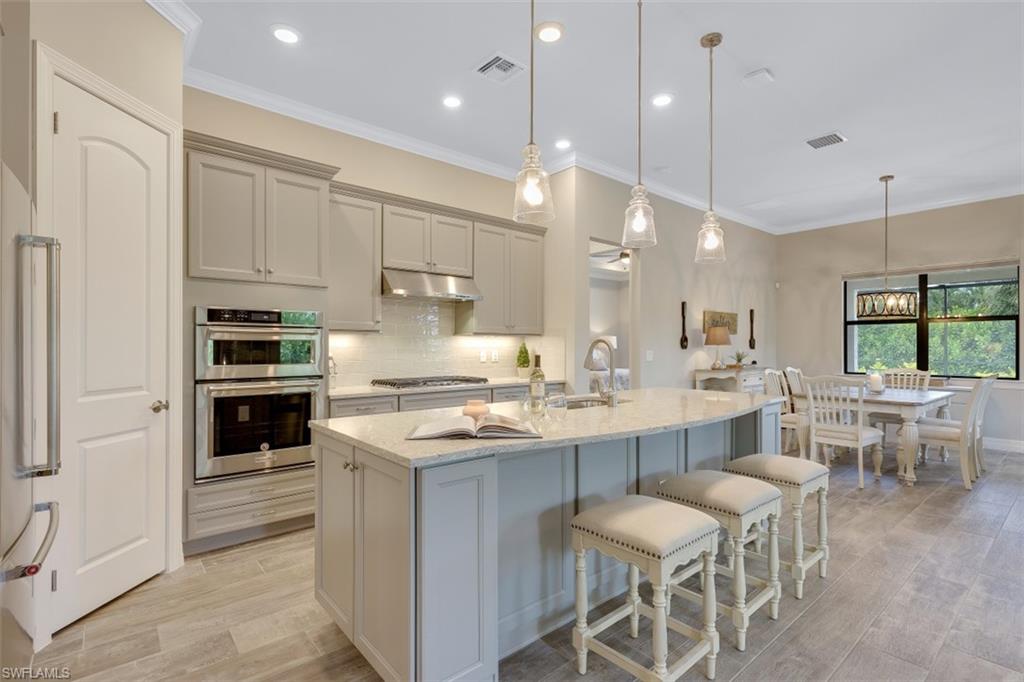 AVERY SQUARE - Residential