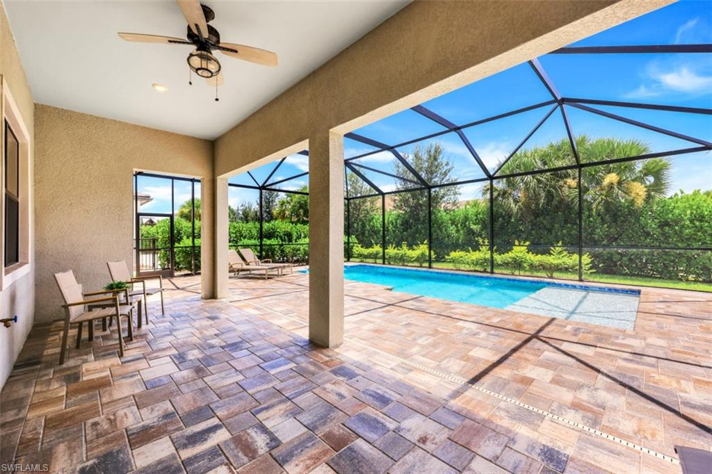 AVERY SQUARE - Residential