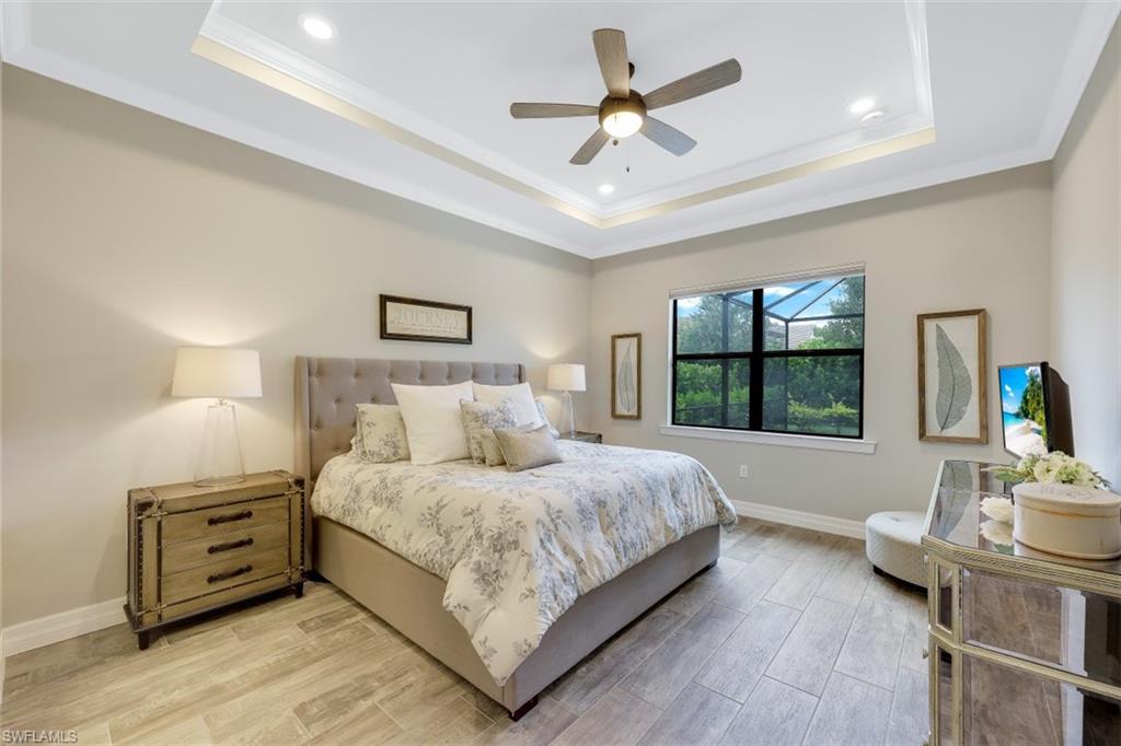 AVERY SQUARE - Residential