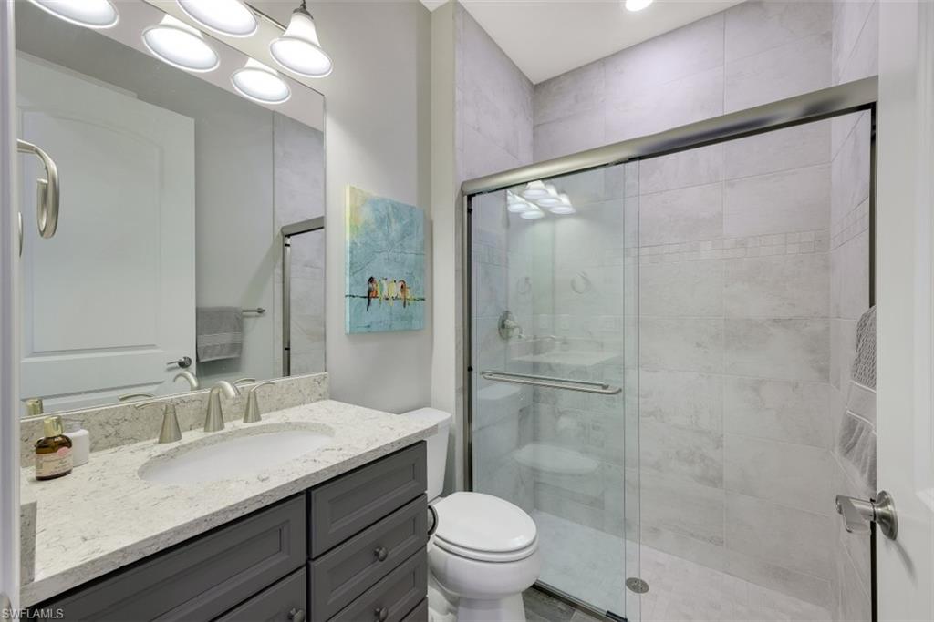 AVERY SQUARE - Residential