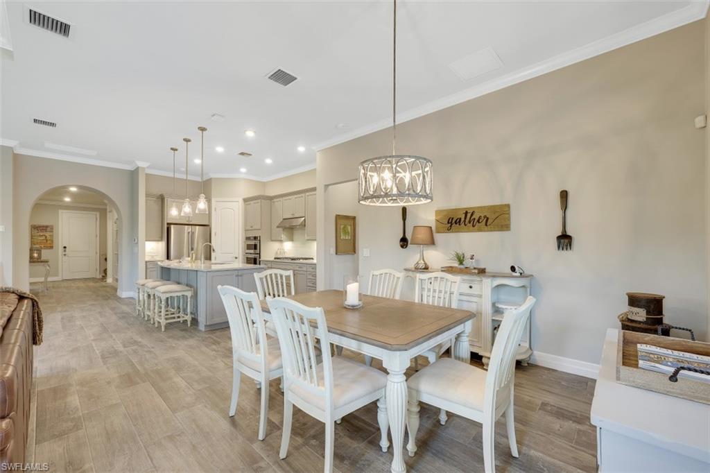 AVERY SQUARE - Residential