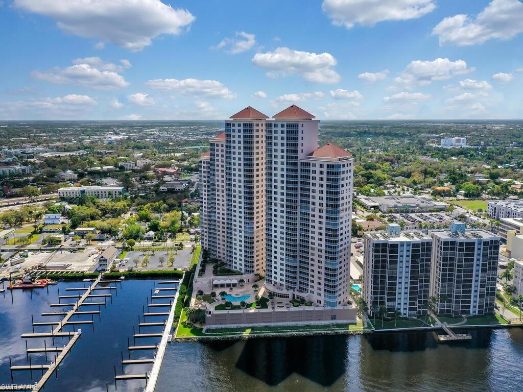 HIGH POINT PLACE - Residential